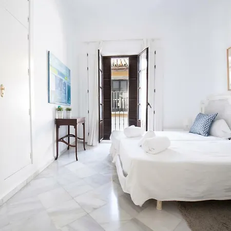 Apartamento Barrio Santa Cruz Apartment *